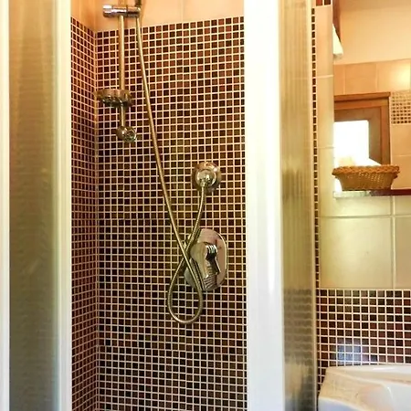 La Del Lucciola 3* Villalago